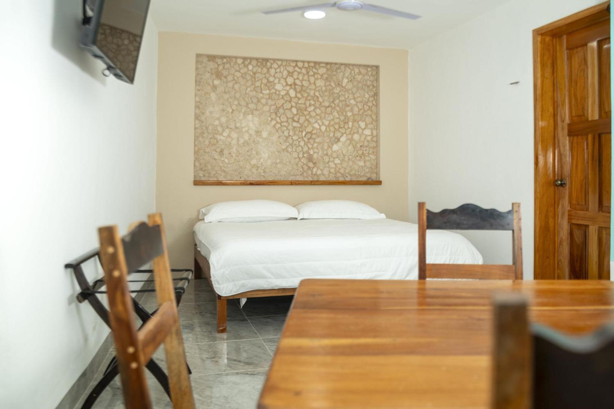 Casa Marco'S Hotel Valladolid  Bagian luar foto