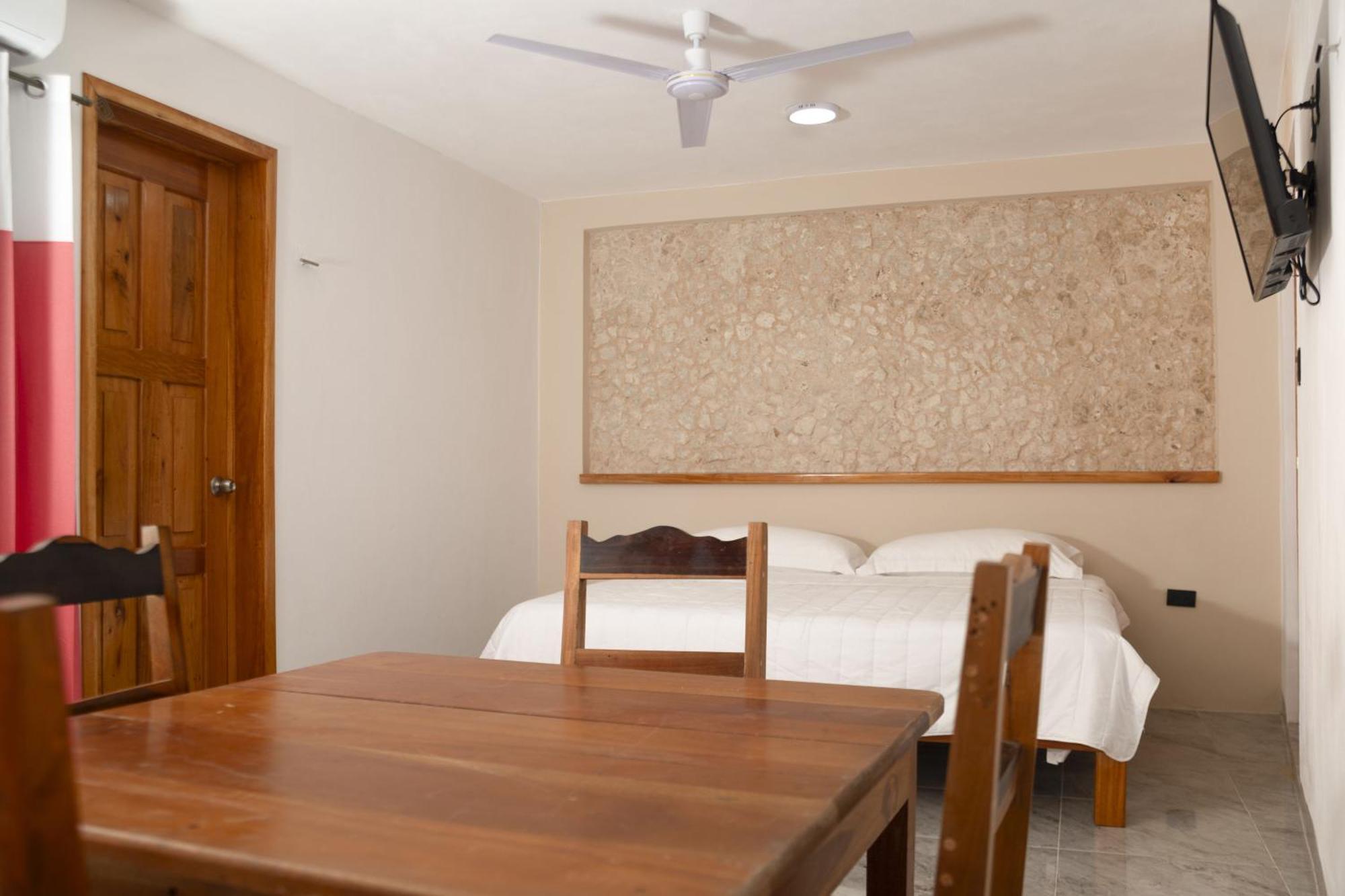 Casa Marco'S Hotel Valladolid  Bagian luar foto