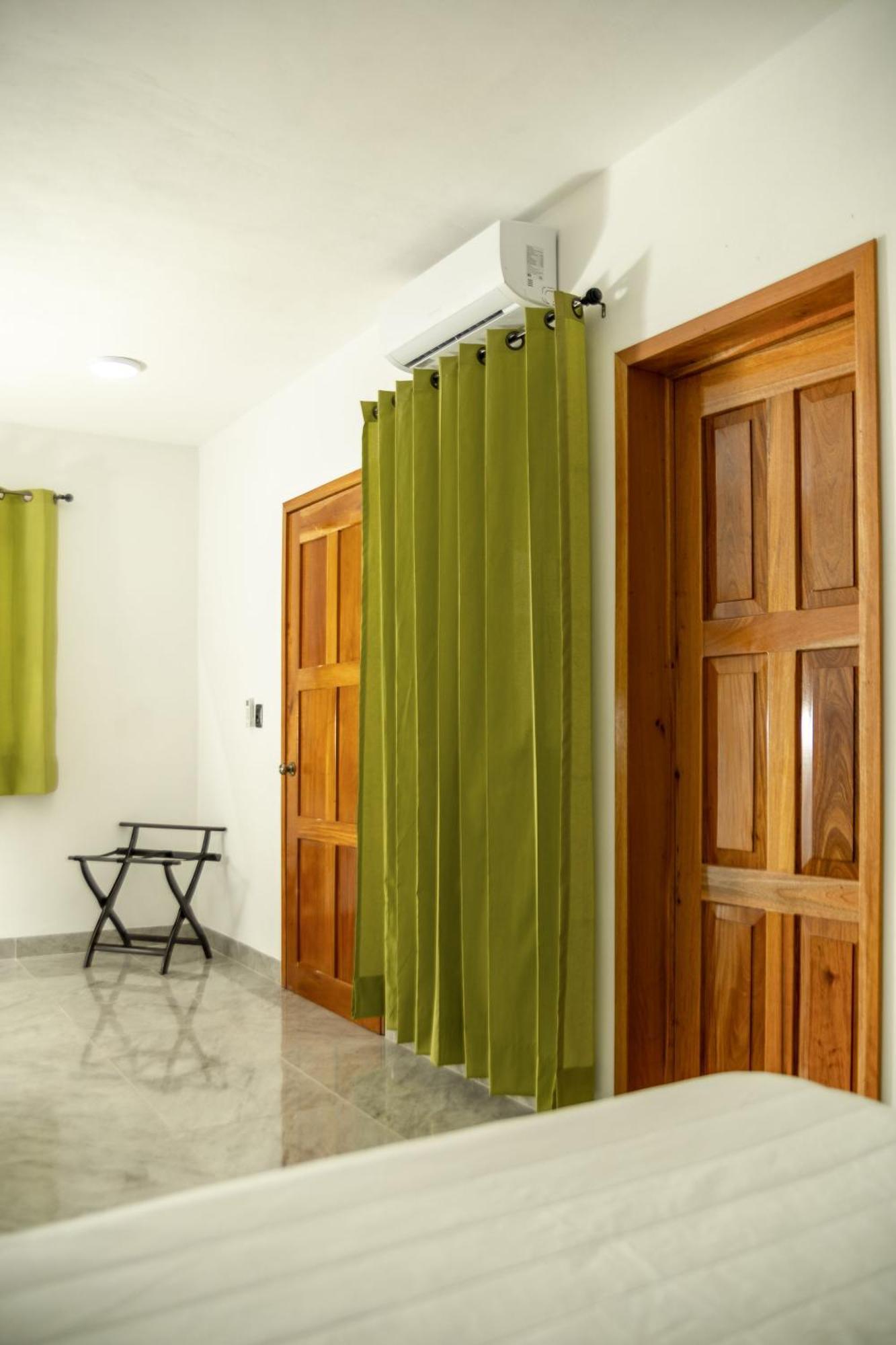 Casa Marco'S Hotel Valladolid  Bagian luar foto