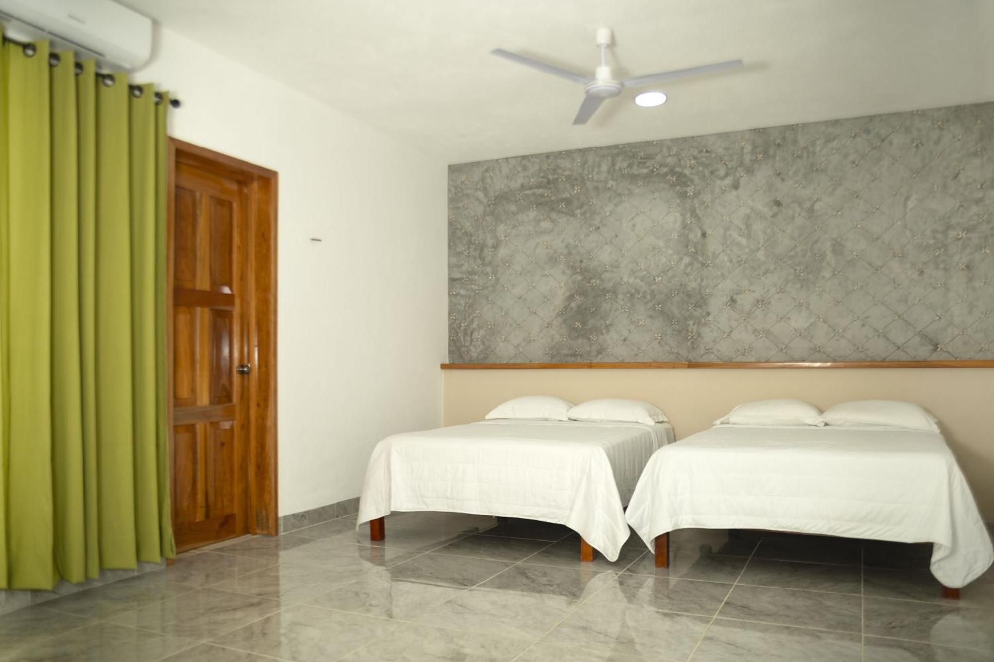 Casa Marco'S Hotel Valladolid  Bagian luar foto