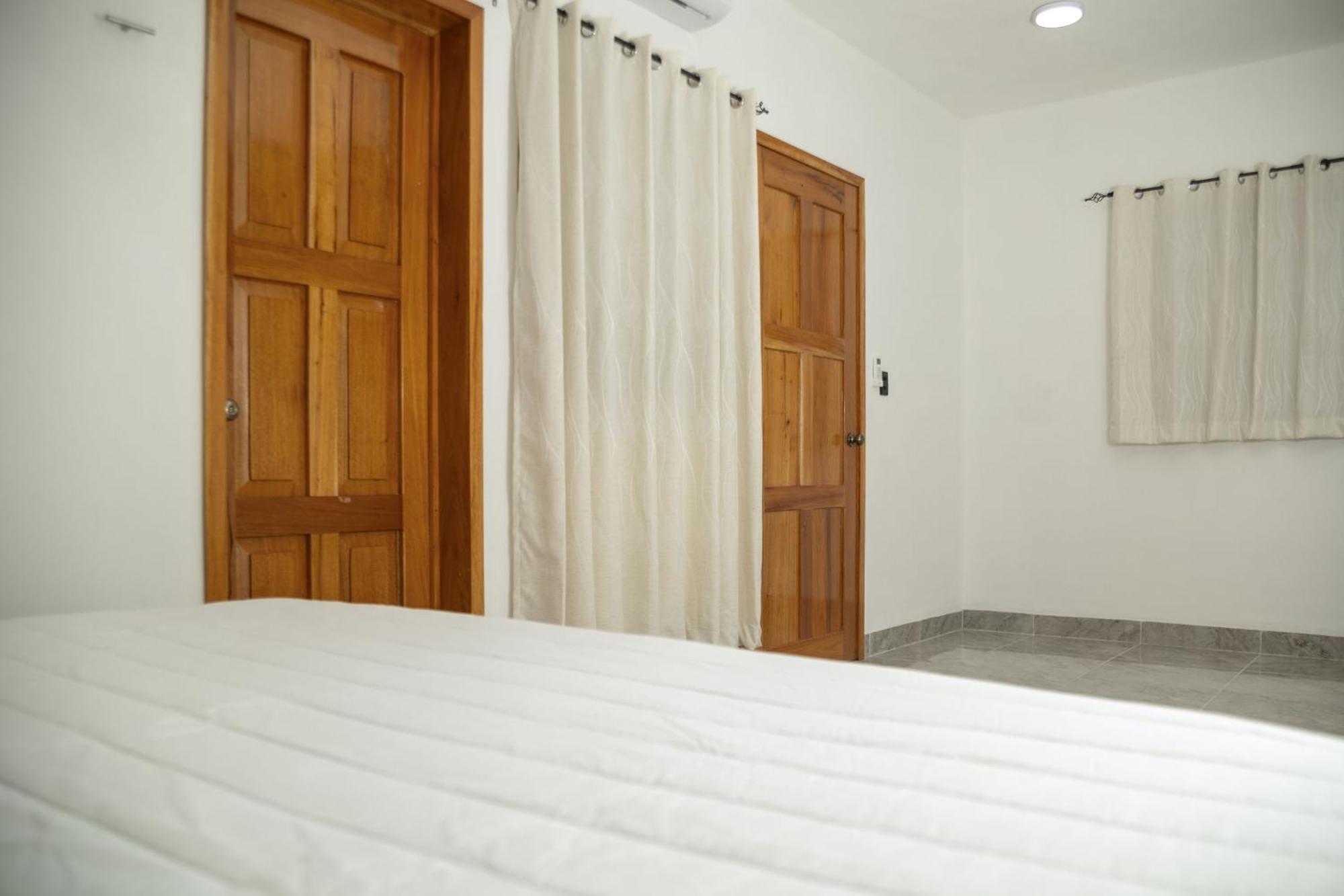 Casa Marco'S Hotel Valladolid  Bagian luar foto